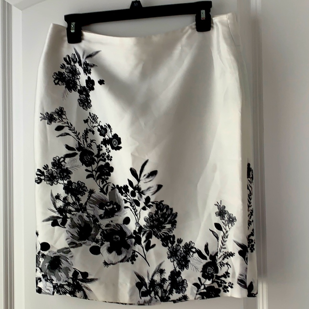 Vince Camuto pencil skirt